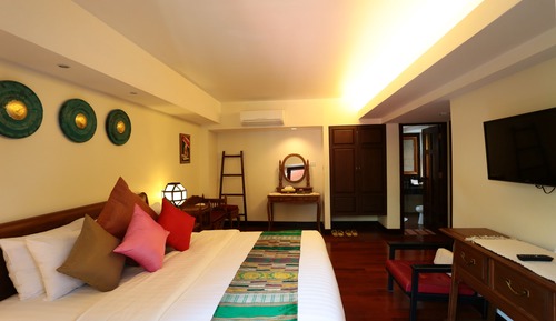 Executive Family Room