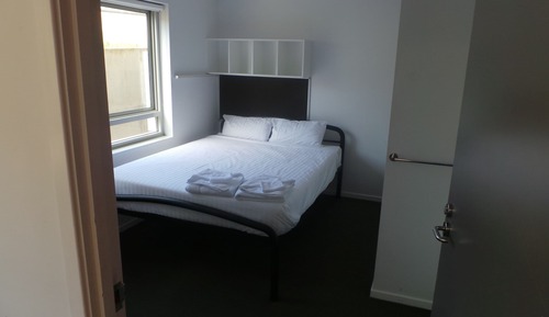 Double Room in a 5 Share Apartment with Shared Bathroom