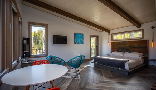 Luxury Room, 1 King Bed, Mountain View (No Breakfast)