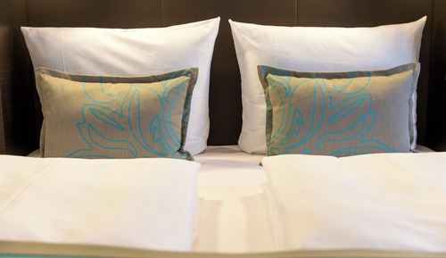 Standard Room, 1 Queen Bed