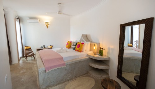 Signature Suite