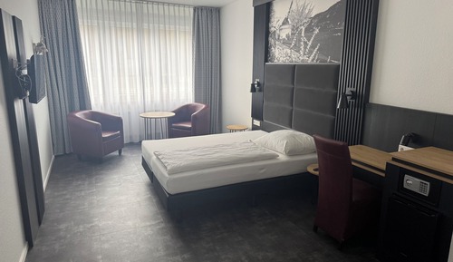 Deluxe Double Room, 1 Double Bed, Mobility Accessible, River View