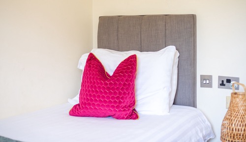 Single Room, Ensuite (First floor)