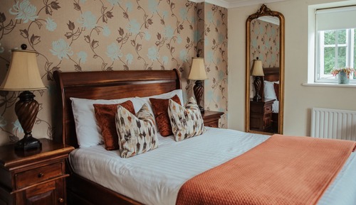 Basic Double Room, Ensuite, Garden View (First floor)