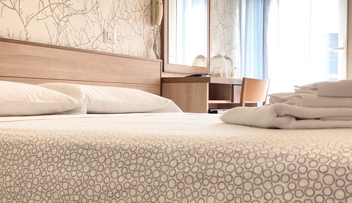 Deluxe Quadruple Room, Air conditioning, Partial Sea View