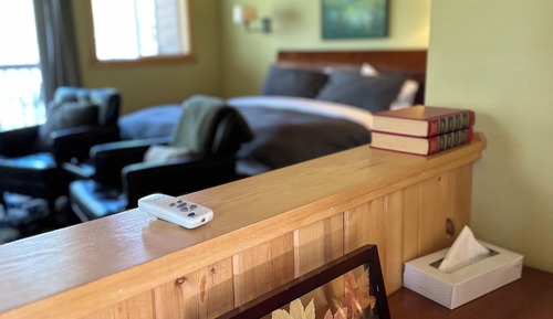 Studio Suite, 1 King Bed, Non Smoking, Fireplace