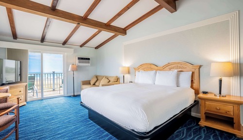 Sundowner Oceanfront One King