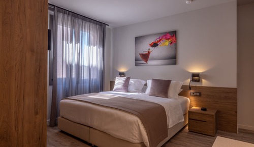 Urban King Comfort Studio