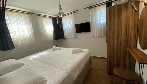 Family Suite, Connecting Rooms