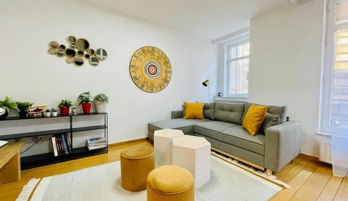 Deluxe Apartment