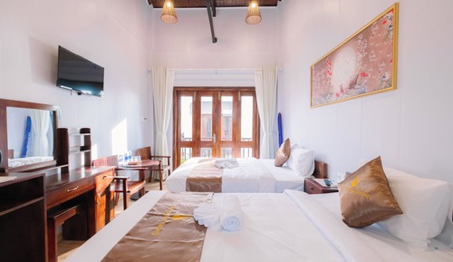 Luxury Triple Room