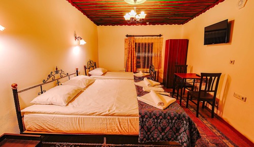 Family Triple Room, Multiple Beds, Courtyard View, Ground Floor