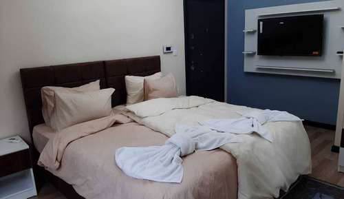 Deluxe Studio, 1 Bedroom, Courtyard View