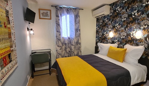 Classic Twin Room