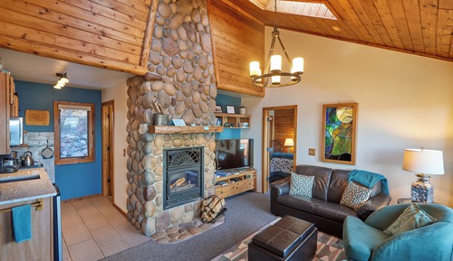 House (2 Bedrooms)