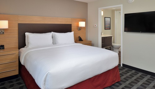 Studio, 1 King Bed with Sofa bed (Mobility/Hearing Accessible, Tub)