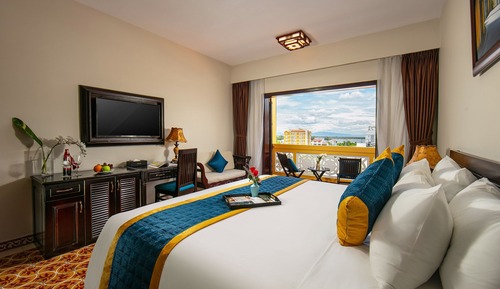 Trendy Double/Twin Room With Pool View and Balcony