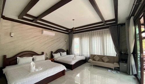 Family Suite River View (Jacuzzi)