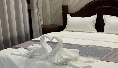 Deluxe Room Mountain View