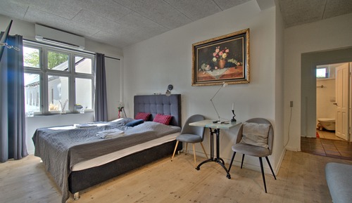 Family Studio Suite