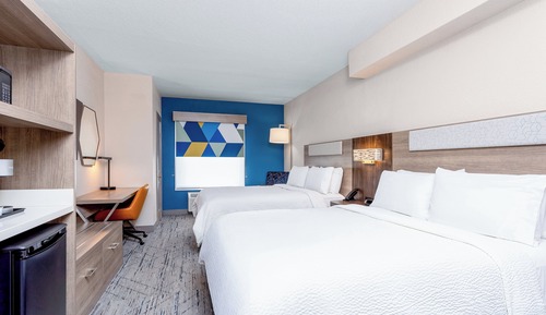 Standard Room, 2 Queen Beds, Accessible Bathtub (Communications, Mobility)