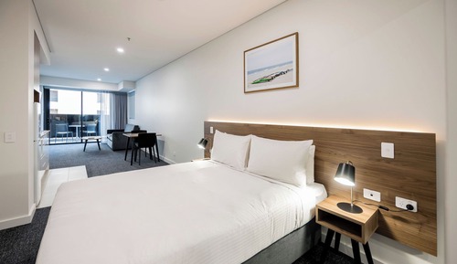 Deluxe Family Interconnecting Room Queen/Twin