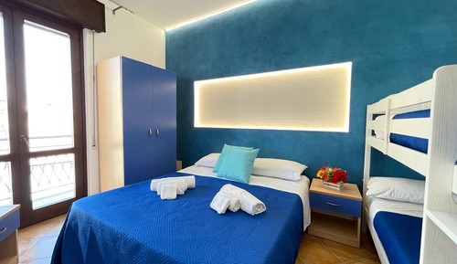 Basic Quadruple Room (Jeansata)