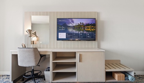 Suite, 1 Bedroom, Accessible (Communications)