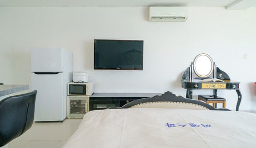 Basic Room, 1 Bedroom (304 Mahogany)