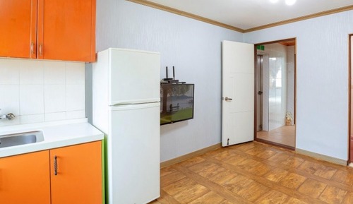 Room (Cypress Tree Building (2nd floor) Roo)