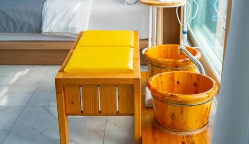 Room (No 301 (couple))