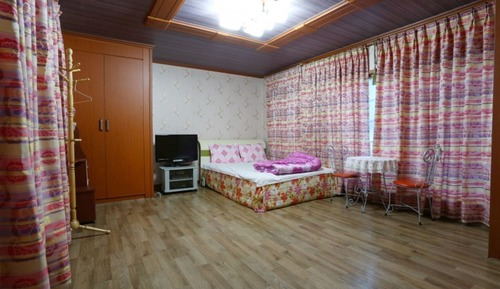 Room (Cassiopeia)