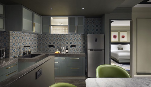 Presidential Suite (Centric)