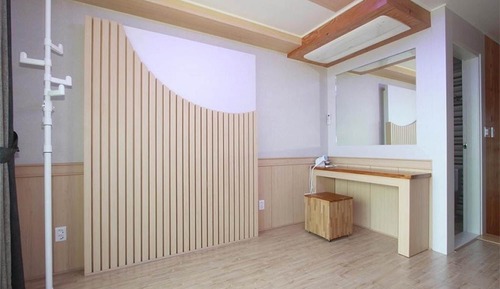 Room (C-Building 301#)