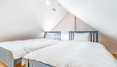 Room (Building A (Sinchukdong))