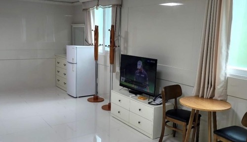 Room (Room 203 (Cookable))