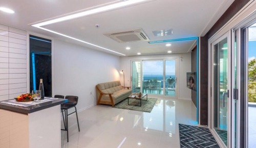 Room (C202 Jetted Spa)