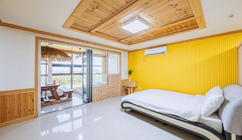 Room (Room 203 (Spa Ocean View Private BBQ )