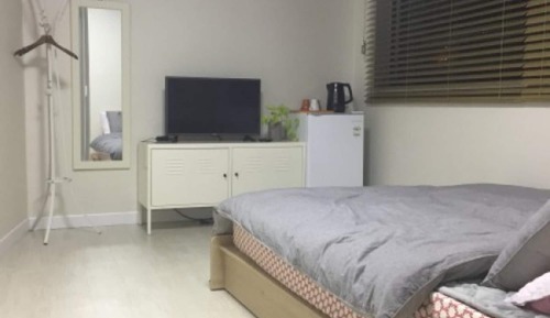 Room (April Room (Non-cooking))