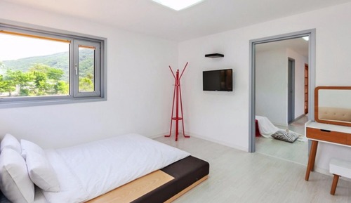 Room (VILLAGE-F (Family Unshared House))