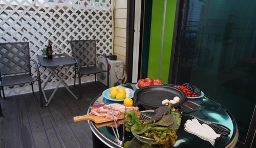 Room (Room 203 (bed individual barbecue))