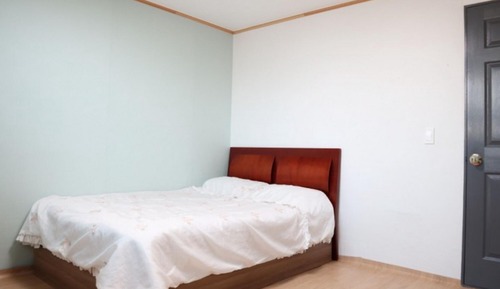 Room (Bed Room 103 (non-cooking))