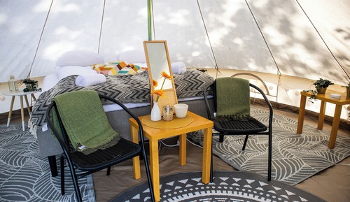 Room (Glamping)