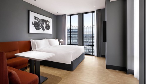 Business Deluxe King Room
