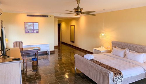 Suite Sea View King Bed