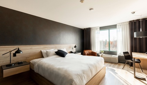 Signature Room, 1 King Bed, River View