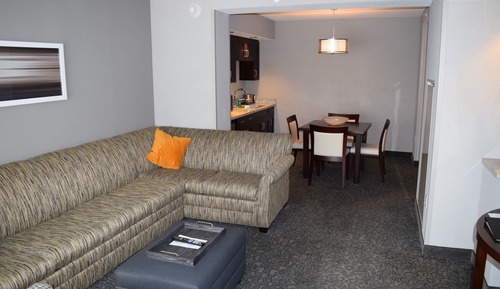 Suite, 1 Bedroom (2 Queen, Sofa Bed)