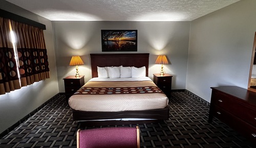 King Studio with Spa Bath