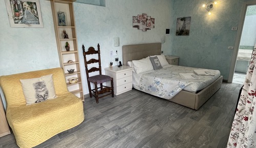 Exclusive Triple Room, Poolside