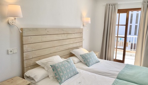 Comfort Apartment, 2 Bedrooms, Kitchen, Poolside